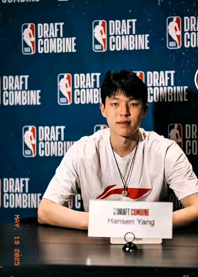 九游娱乐-浓眉哥迎来七赛季出色发挥，RNG观众热烈欢呼！全场沸腾不已的简单介绍