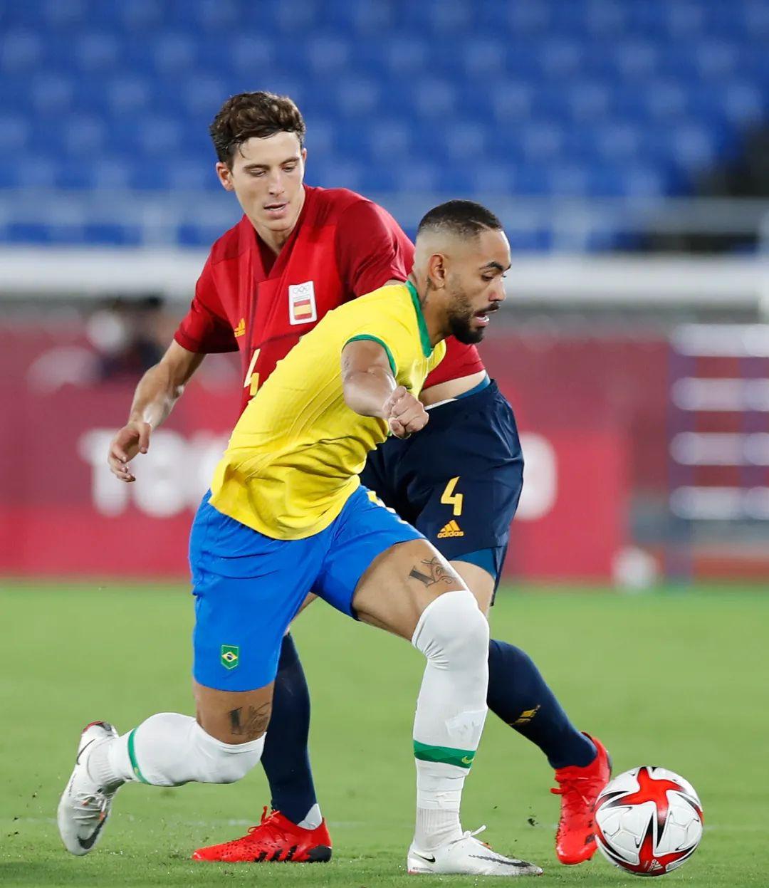 九游娱乐-关于西亚卡姆在巴塞罗那比赛中赛事规则更新，回归赛场引发热议！的信息