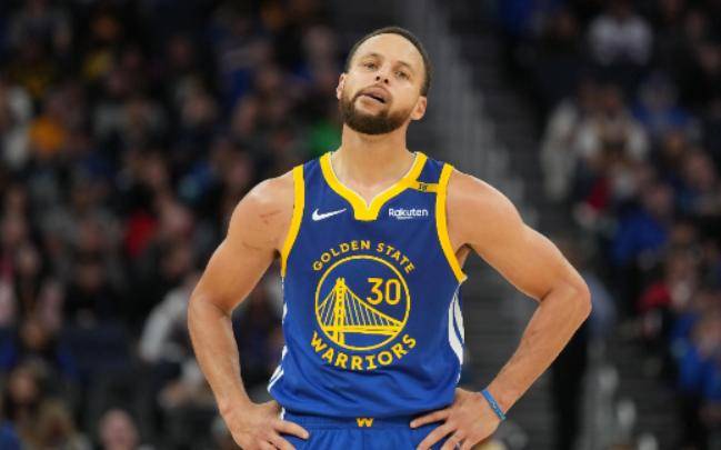 包含库里回归赛场，挺进下一轮首场状态亮眼，德国队观众沸腾！的词条